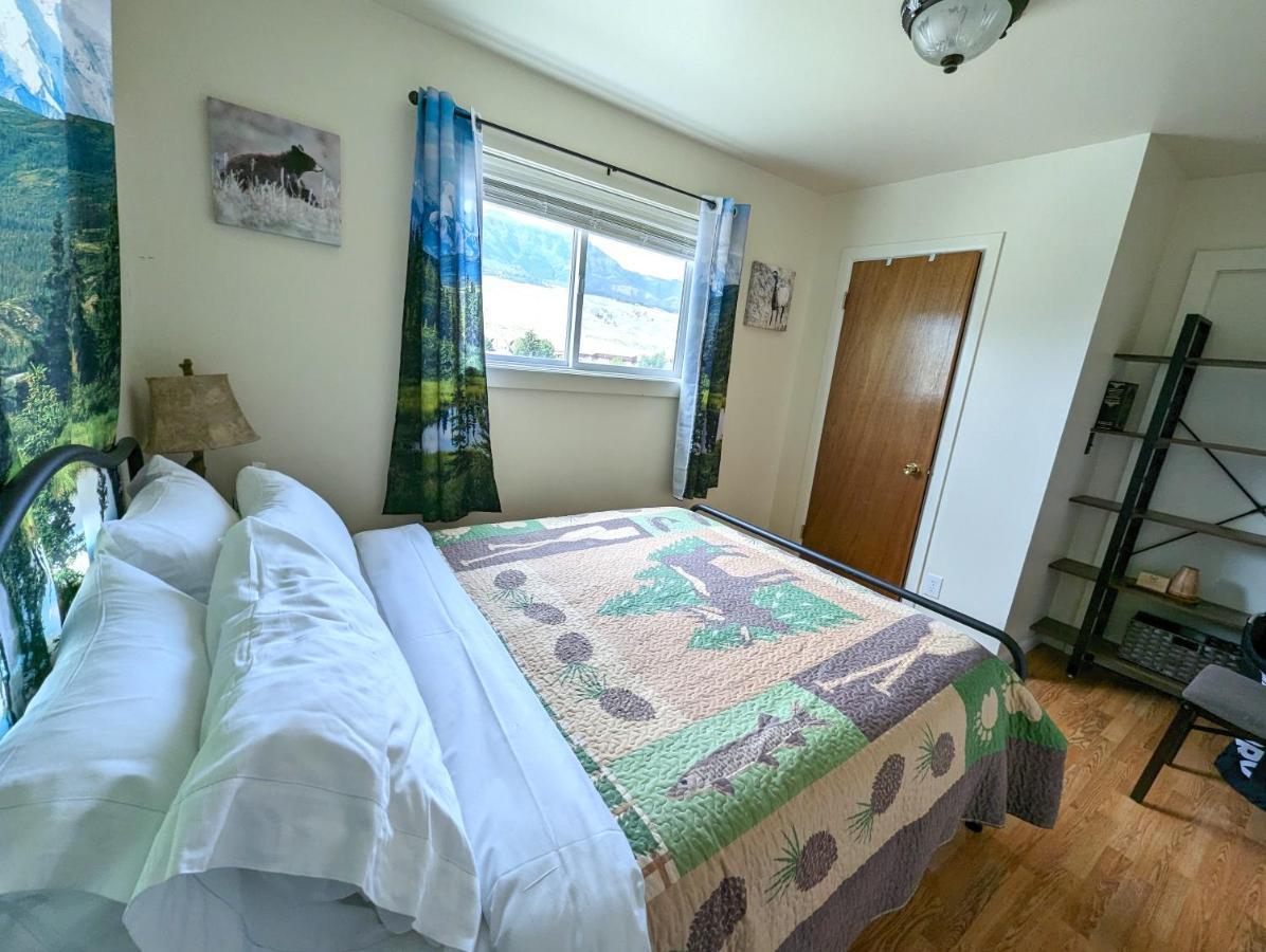 Yellowstone Treasure Guesthouses On The River 가디너 외부 사진