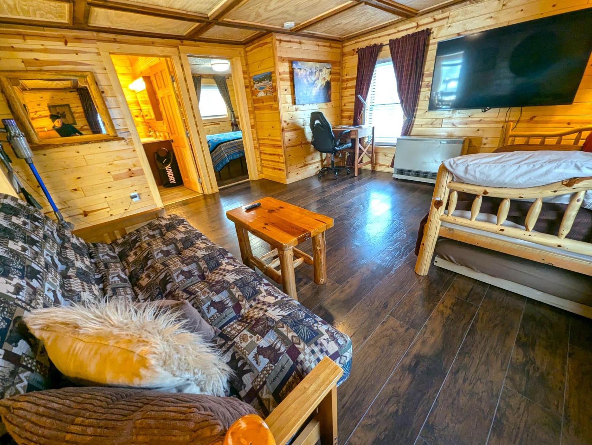 Yellowstone Treasure Guesthouses On The River 가디너 외부 사진