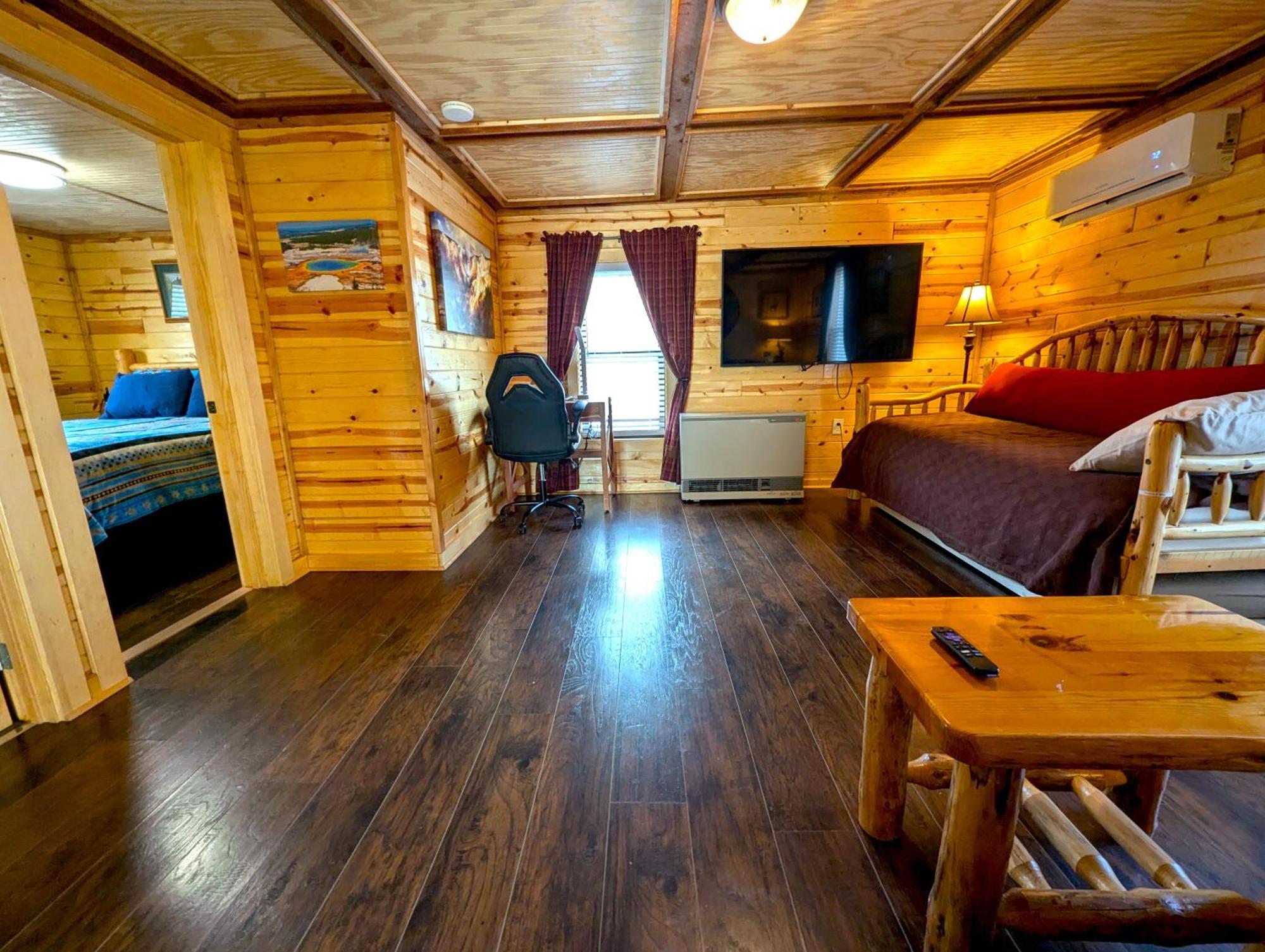 Yellowstone Treasure Guesthouses On The River 가디너 외부 사진
